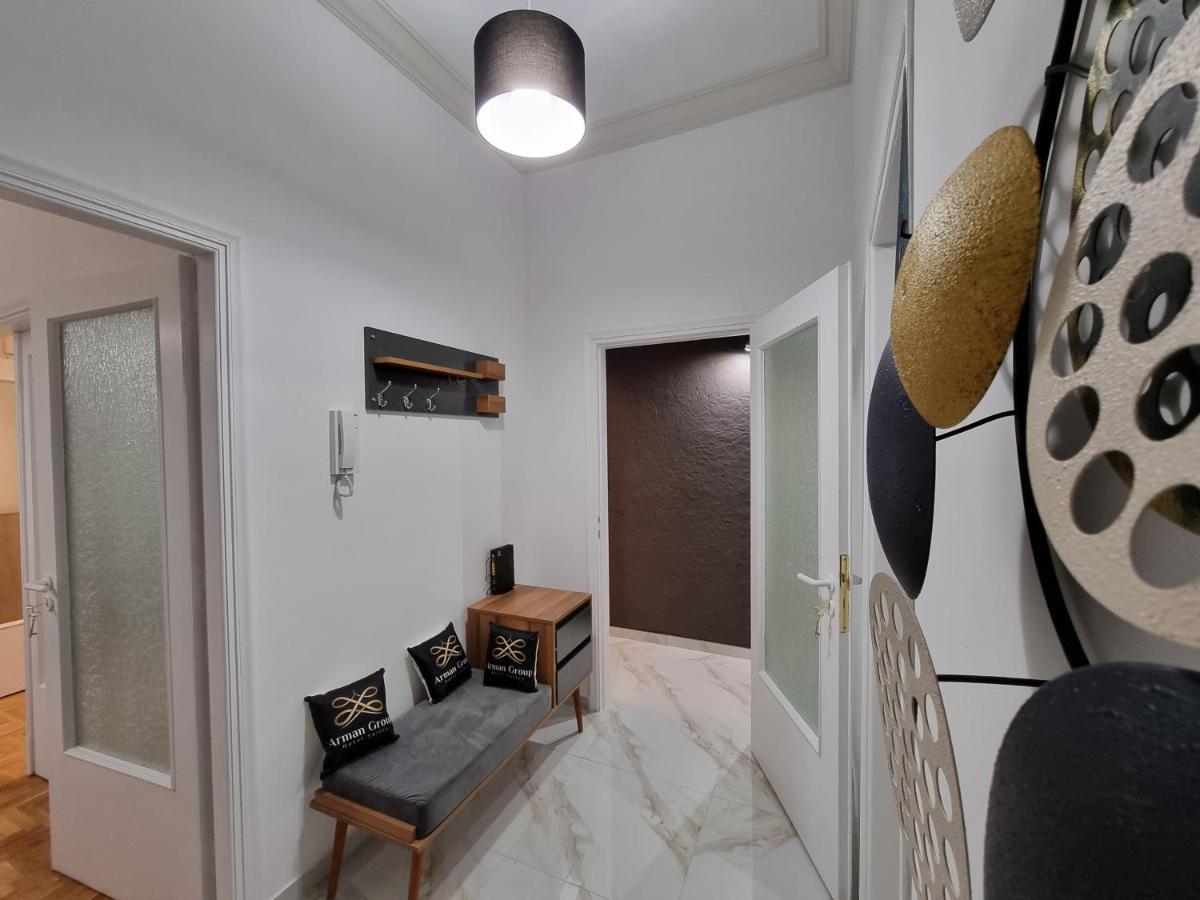 Appartement Arman Group Arya à Athènes Extérieur photo