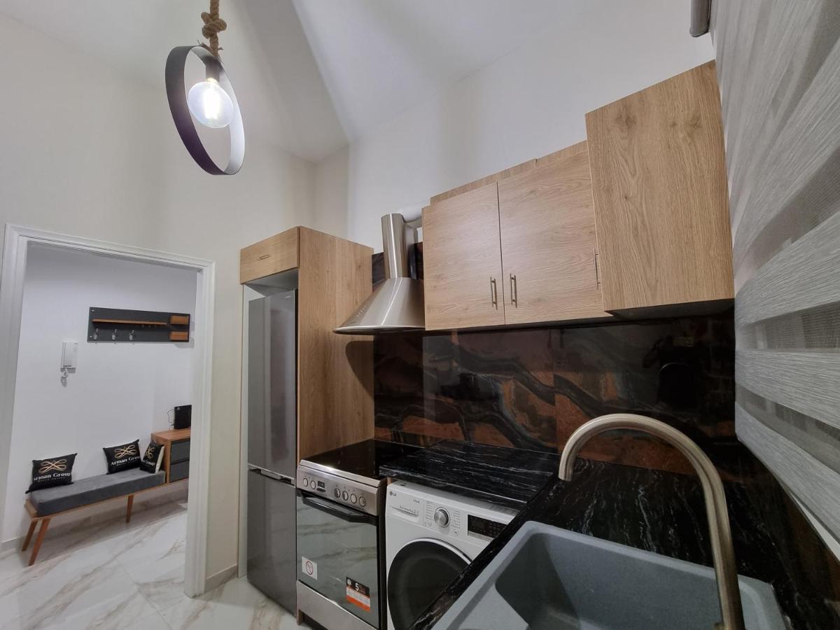 Appartement Arman Group Arya à Athènes Extérieur photo