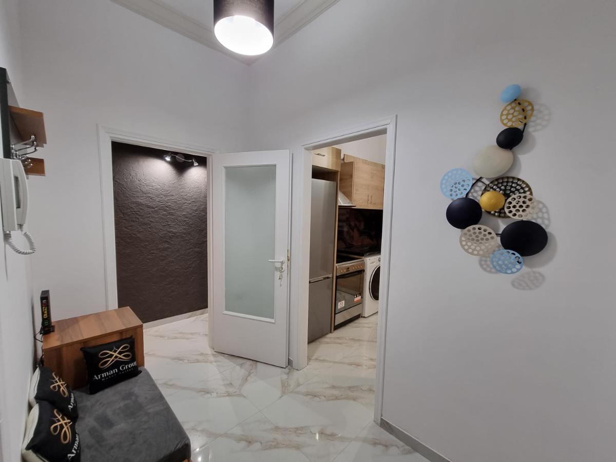Appartement Arman Group Arya à Athènes Extérieur photo