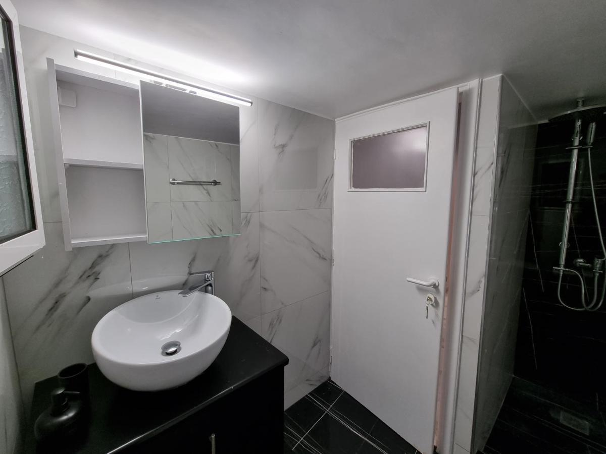Appartement Arman Group Arya à Athènes Extérieur photo